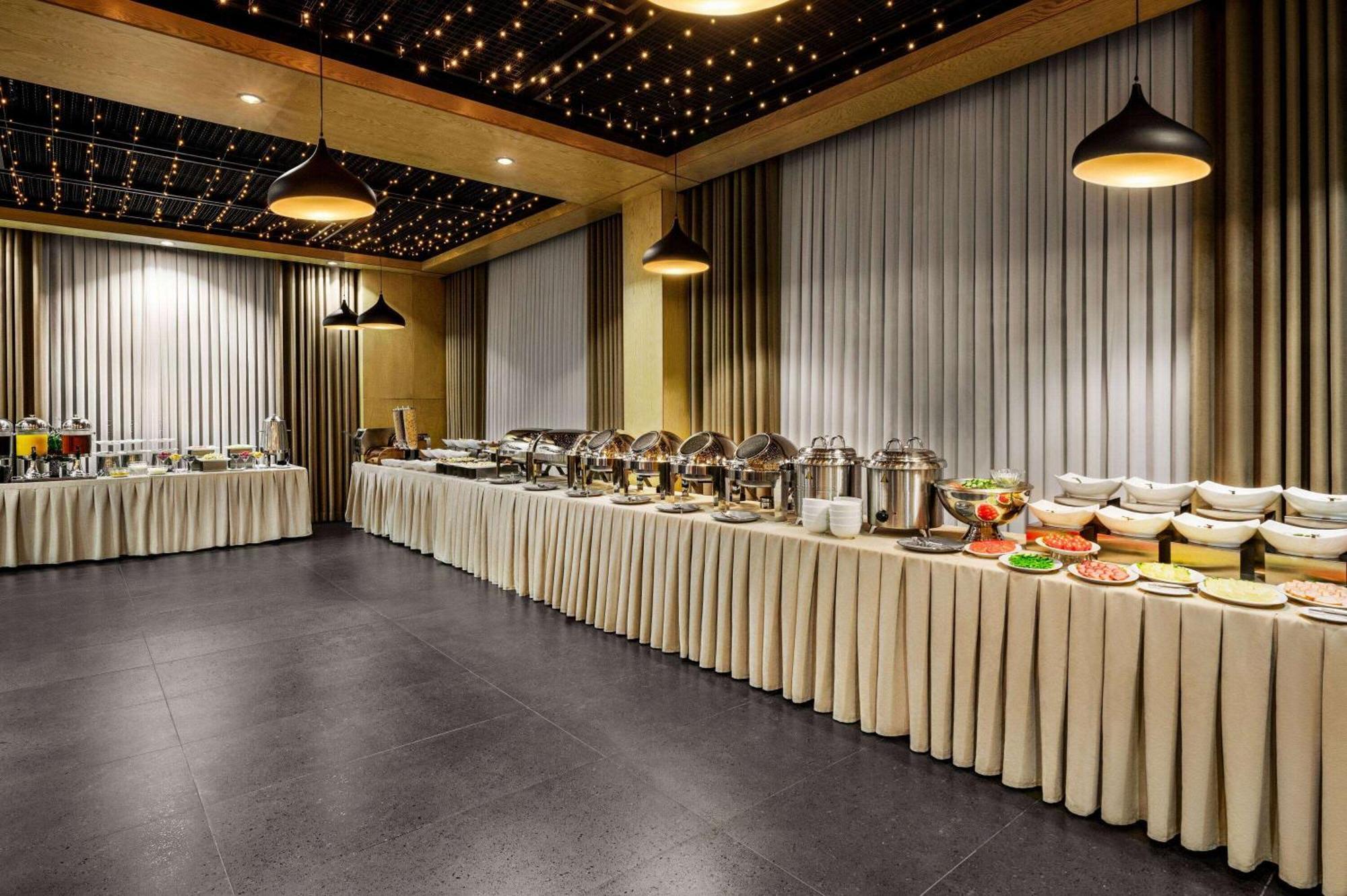 Wyndham Garden Tashkent Hotel Luaran gambar